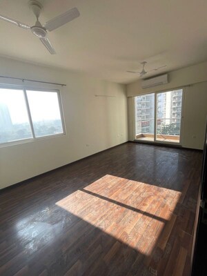 3.5 BHK Builder Floor For Sale in Emaar Emerald Floors, Sector 65