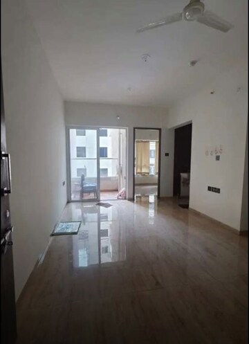 Room in 2 BHK Apartment at Duville Riverdale Suites, Kharadi – for Rent