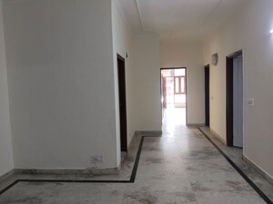 Room in 3 BHK Builder Floor at Greater Kailash I – for Rent