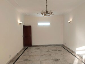 Room in 3 BHK Builder Floor at Greater Kailash I – for Rent