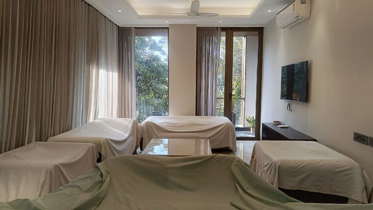 Living Room, anand lok 4 Bedroom 400 Sq.Yd. Builder Floor In Anand Lok Delhi 10103011