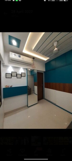 Kitchen in 2.5 BHK Apartment at Kalpataru Towers, Kandivali East – for Sale