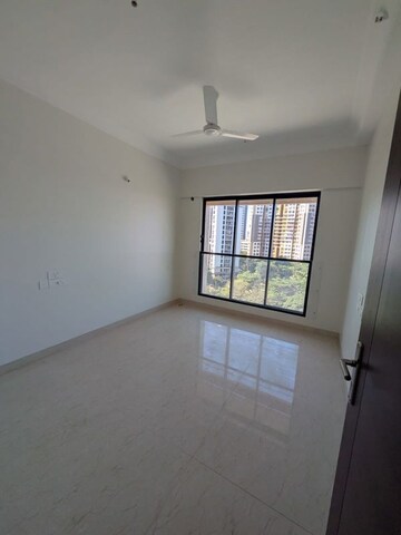 Room in 2 BHK Apartment at Dynamix Divum, Malad East – for Rent