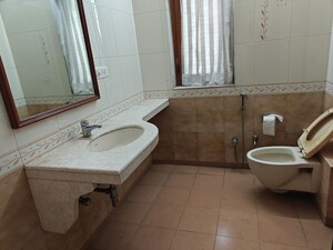 Bathroom in 5 BHK Apartment at Dagde Tapovan CHS, Bavdhan – for Rent