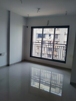 Master Bedroom in 2 BHK Apartment at Yash Ina Apartments, Goregaon West – for Sale