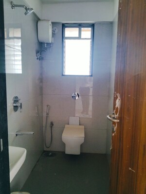 Bathroom in 2 BHK Apartment at Yash Ina Apartments, Goregaon West – for Sale