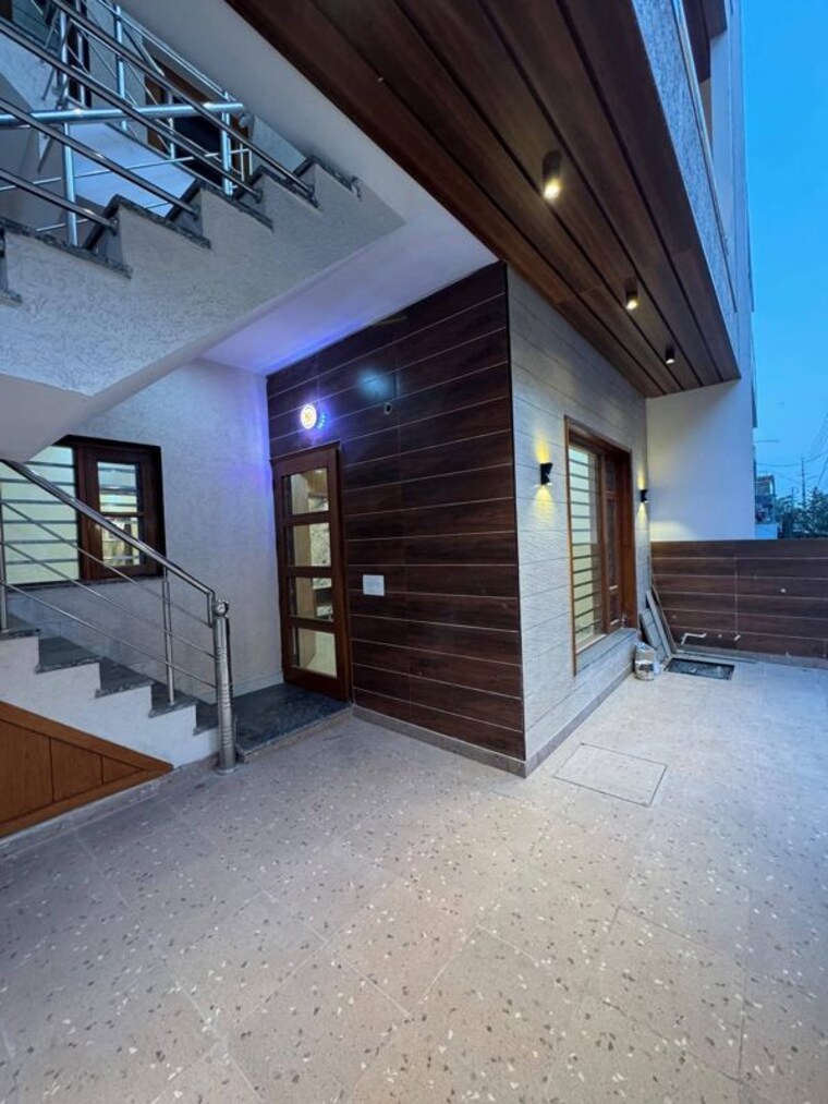 undefined, sector 124 3 Bedroom 100 Sq.Yd. Independent House In Sector 124 Mohali 10103204