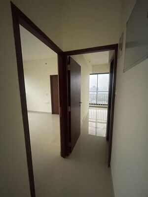 Room in 2 BHK Apartment at Dynamix Divum, Malad East – for Rent