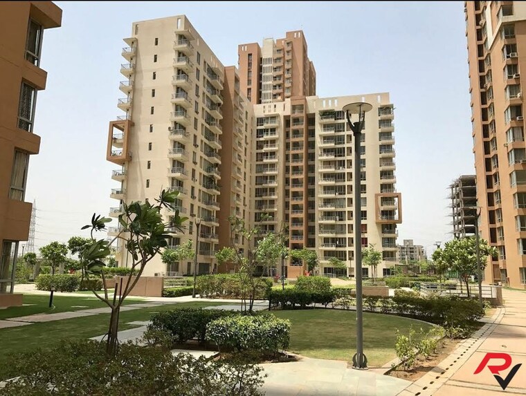 Exterior View, pioneer-park-phase-1 3 Bedroom 1950 Sq.Ft. Apartment In Sector 61 Gurgaon 10103238