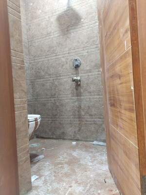 Bathroom in 2 BHK Apartment at Palm Residency Chhatarpur, Chattarpur – for Rent