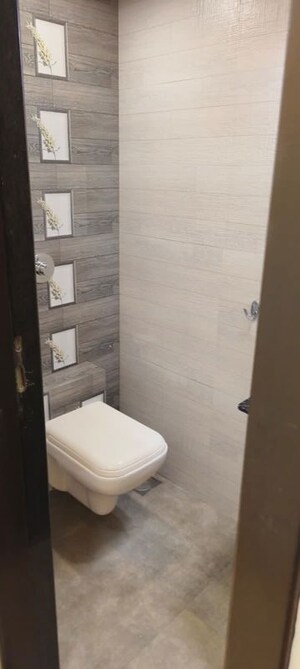 Bathroom in 3 BHK Apartment at Cosmos The Magestic, Prabhadevi – for Rent