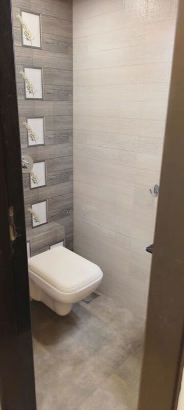 Bathroom in 3 BHK Apartment at Cosmos The Magestic, Prabhadevi – for Rent