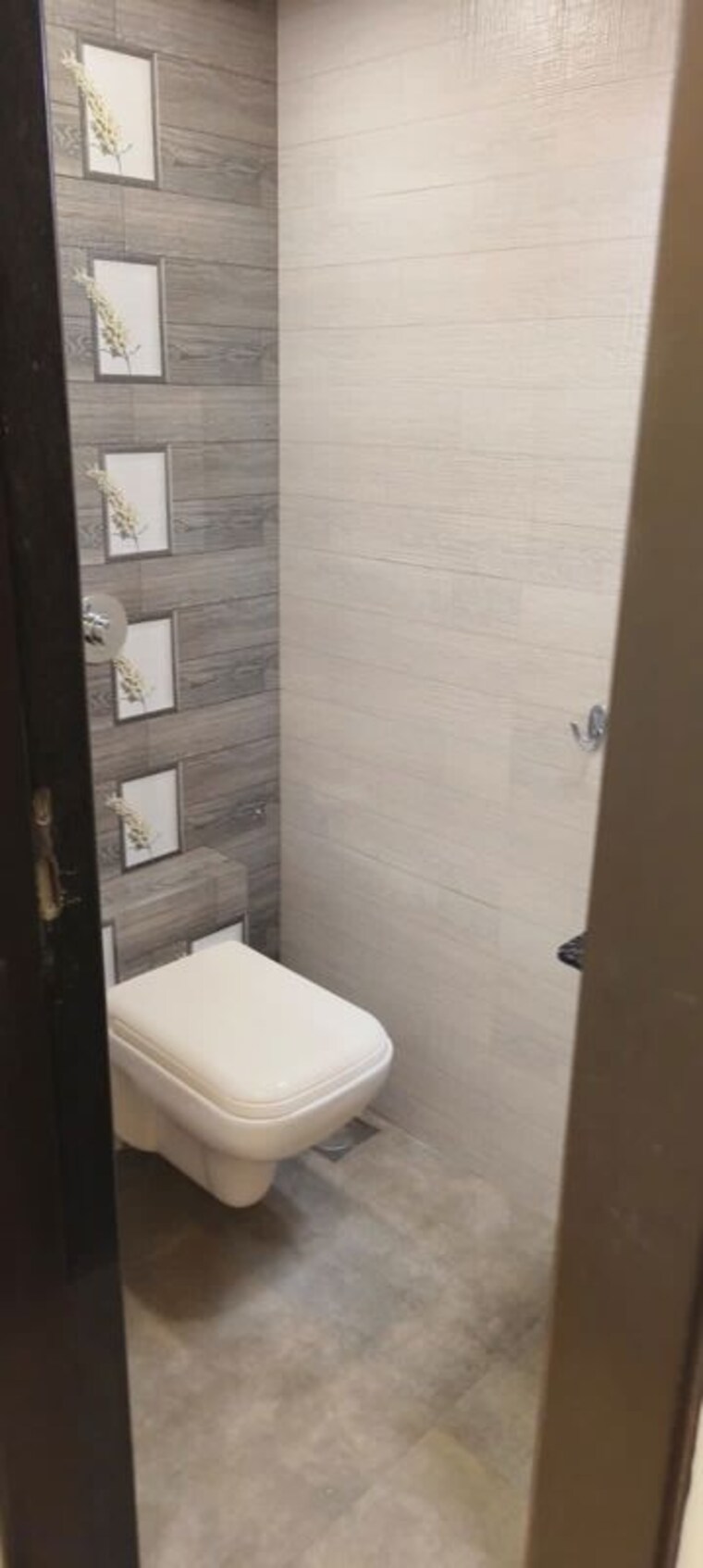 Bathroom, cosmos-the-magestic 3 Bedroom 1200 Sq.Ft. Apartment In Prabhadevi Mumbai 10103260