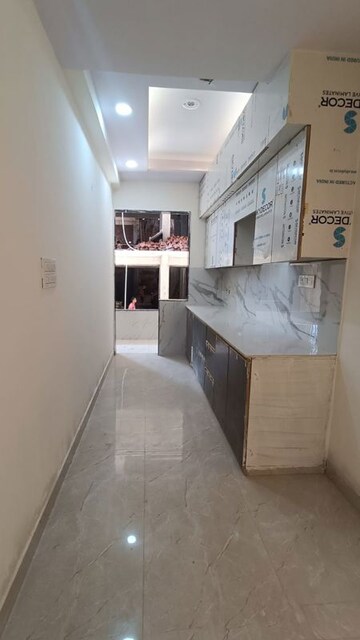 Kitchen in 3 BHK Builder Floor at Saj Realtech Global Tower, Sector 73 – for Sale