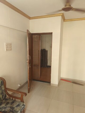 Room in 2 BHK Apartment at Mudit Garden, Kopar Khairane – for Rent