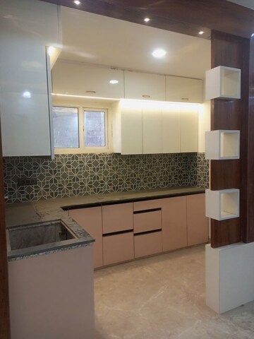 Kitchen in 1 BHK Builder Floor at Rupa Residency Noida, Sector 73 – for Sale