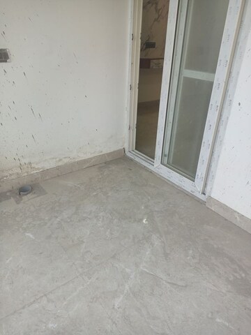 Room in 1 BHK Builder Floor at Rupa Residency Noida, Sector 73 – for Sale