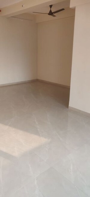 Room in 2 BHK Apartment at Om CHS Kandivali, Kandivali West – for Rent