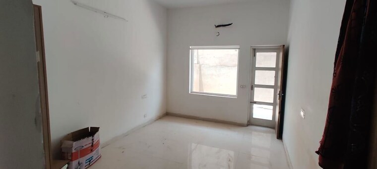 Room, dlf-hyde-park 2 Bedroom 3150 Sq.Ft. Apartment In South Mullanpur Chandigarh 10103414