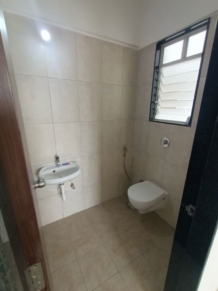 Bathroom, utsav-51-balewadi-residences 2 Bedroom 750 Sq.Ft. Apartment In Balewadi Pune 10103428