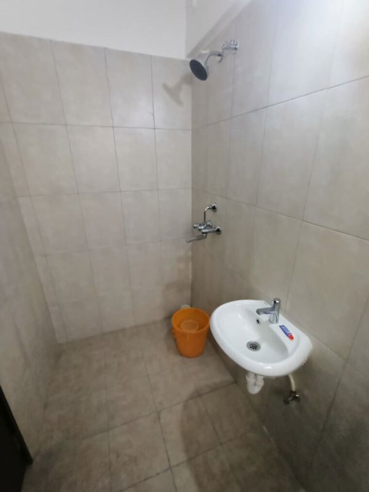 Bathroom, utsav-51-balewadi-residences 2 Bedroom 750 Sq.Ft. Apartment In Balewadi Pune 10103428