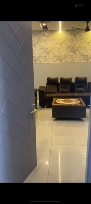 Furnished Amenities in 2 BHK Builder Floor at Sunny Enclave – for Sale