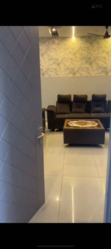 Furnished Amenities in 2 BHK Builder Floor at Sunny Enclave – for Sale