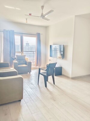 Room in 4 BHK Apartment at Unique K Shire, Punawale – for Rent