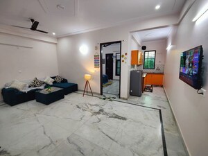 Living Room in 2 BHK Builder Floor at Ardee City, Sector 52 – for Rent