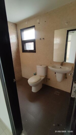 Bathroom in 4 BHK Independent House at Omaxe Ambrosia, North Mullanpur – for Rent
