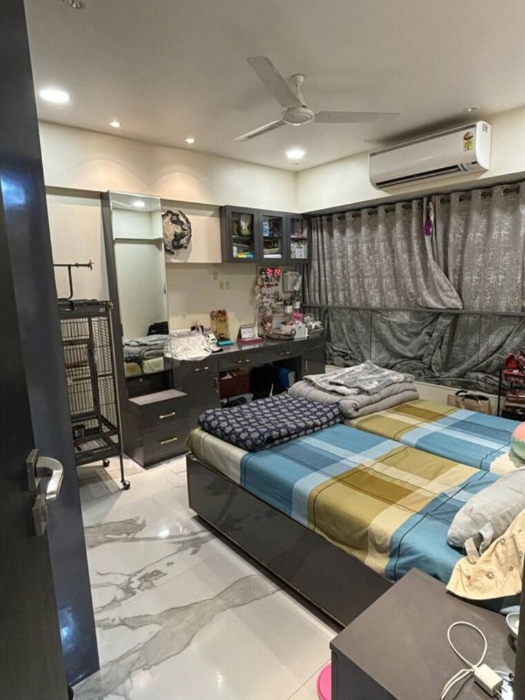 Bedroom, andheri west 2 Bedroom 1000 Sq.Ft. Apartment In Andheri West Mumbai 10103521