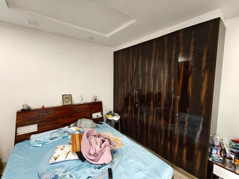 Bedroom, rajouri garden 3 Bedroom 190 Sq.Yd. Builder Floor In Rajouri Garden Delhi 10103531