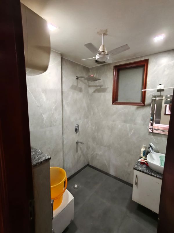 3 BHK + Extra Room Builder Floor For Rent in Rajouri Garden
