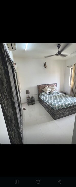 2.5 BHK Apartment For Rent in Lodha Splendora Platino, Ghodbunder Road