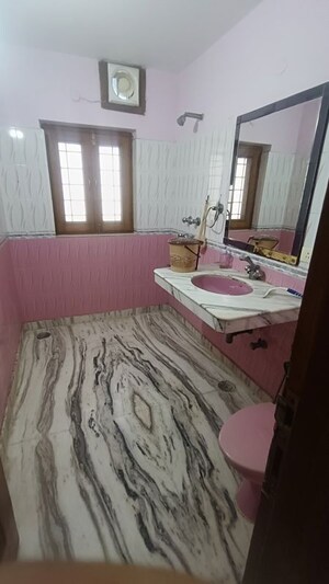 Bedroom in 3 BHK Builder Floor at Sector 23 – for Rent