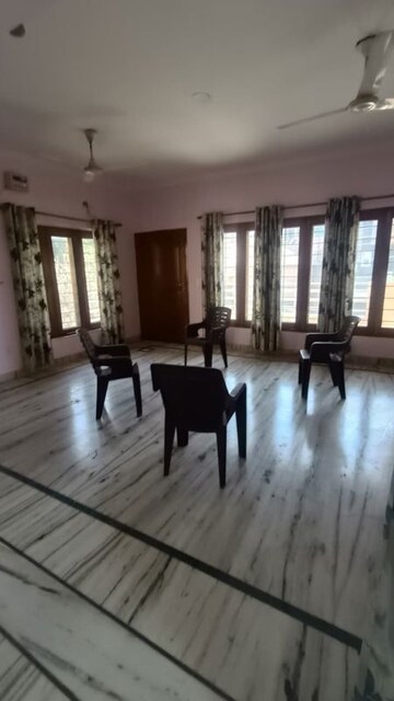 Gym in 3 BHK Builder Floor at Sector 23 – for Rent