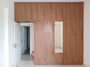 Room in 3 BHK Apartment at G Corp The Icon, Thanisandra Main Road – for Rent