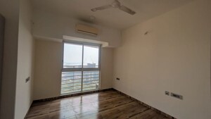 Room in 2 BHK Apartment at Omkar Veda Exclusive, Parel – for Rent