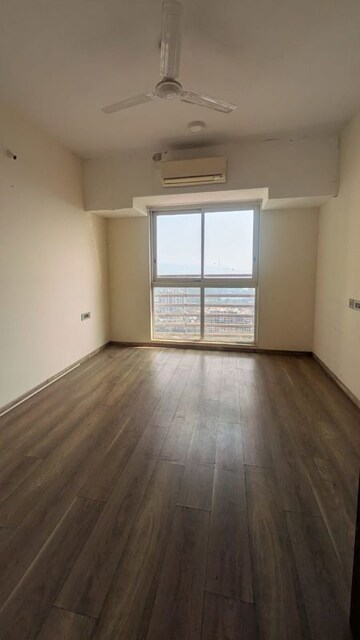 Room in 2 BHK Apartment at Omkar Veda Exclusive, Parel – for Rent