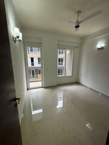 2 BHK Apartment For Sale in Smart World Orchard, Sector 61