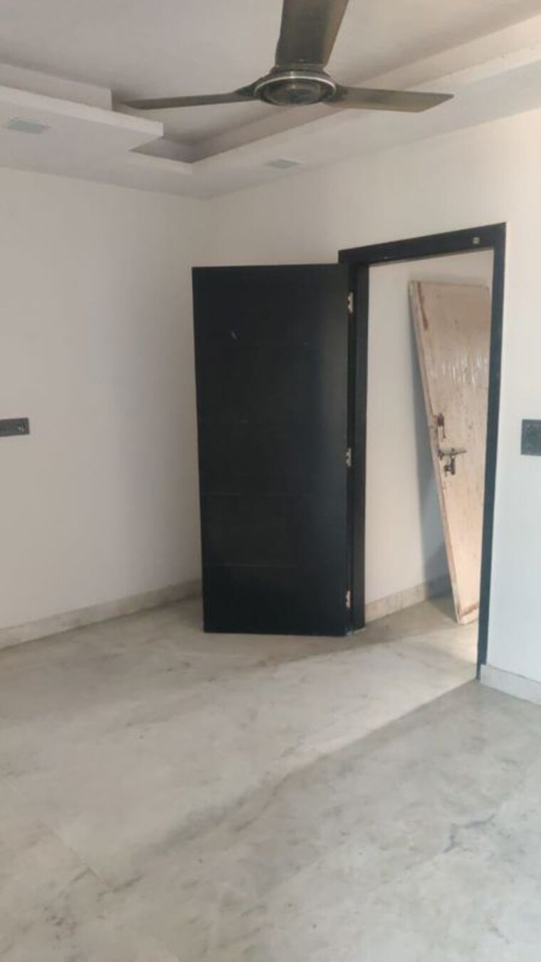 Room, kalkaji 1.5 Bedroom 500 Sq.Ft. Apartment In Kalkaji Delhi 10103630