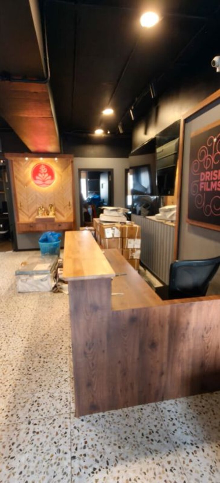 Team Area, andheri west Commercial Office Space 2100 Sq.Ft. In Andheri West Mumbai 9993804