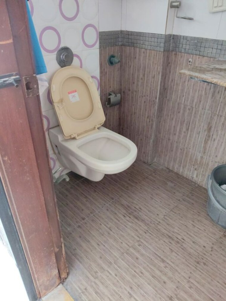 Bathroom, evershine-greens 2 Bedroom 951 Sq.Ft. Apartment In Andheri West Mumbai 9884987