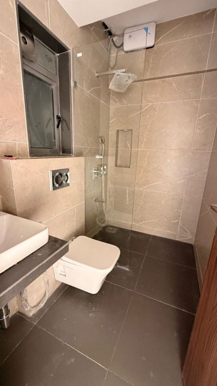 Bathroom, options-kinara 4 Bedroom 1760 Sq.Ft. Apartment In Juhu Mumbai 9855667