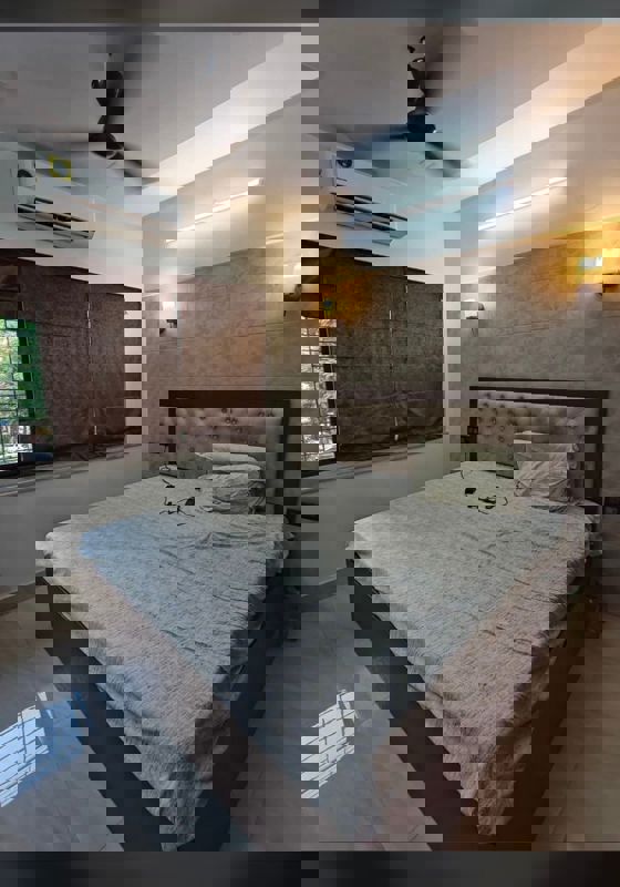 2 BHK Apartment For Rent in Seven Bunglow