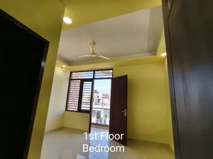 Room in 3 BHK Apartment at Niwaru – for Rent