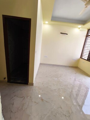 Room in 3 BHK Apartment at Niwaru – for Rent