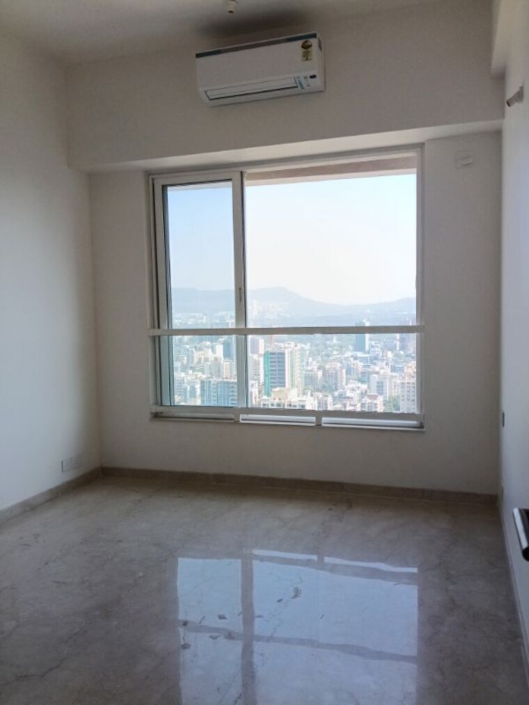 Room, goregaon west 2.5 Bedroom 1500 Sq.Ft. Apartment In Goregaon West Mumbai 9420028