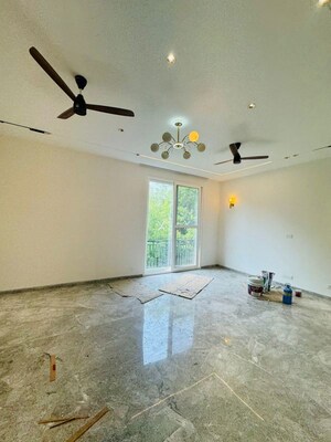 Room in 3 BHK Builder Floor at Saket – for Rent