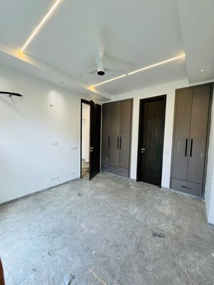 Room in 3 BHK Builder Floor at Saket – for Rent